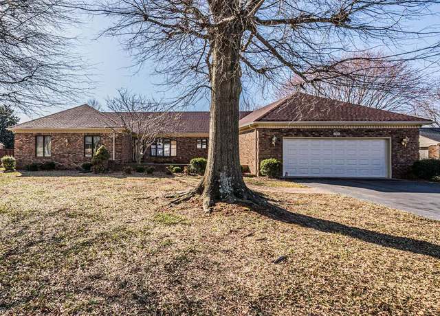 Property at 2721 Thompson Dr, Bowling Green, KY 42104, 3 beds, 2.5 baths