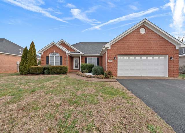 Property at 740 Muirfield Cir, Bowling Green, KY 42104, 3 beds, 2 baths
