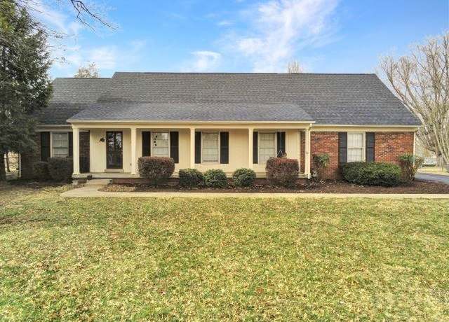 Property at 1927 Bybee Ave, Bowling Green, KY 42104, 4 beds, 2 baths