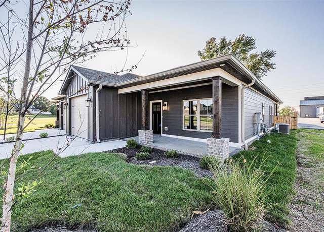 Property at 558 Providence Ct, Bowling Green, KY 42104, 3 beds, 2 baths