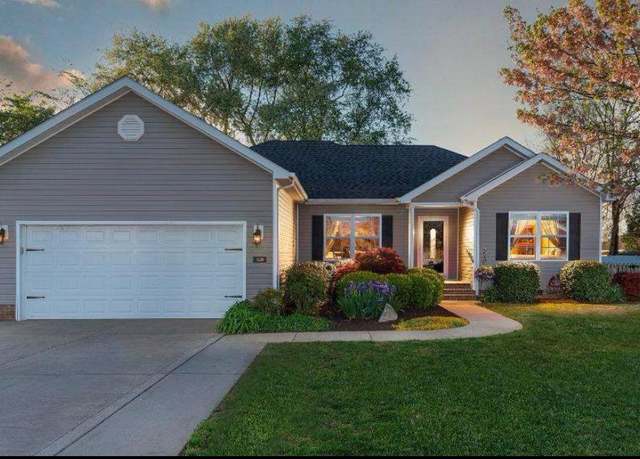 Property at 3320 Fair Oaks Cir, Bowling Green, KY 42104, 3 beds, 2 baths