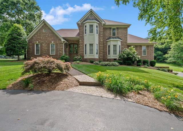 Property at 161 Ridgewood Dr, Bowling Green, KY 42103, 4 beds, 3.5 baths