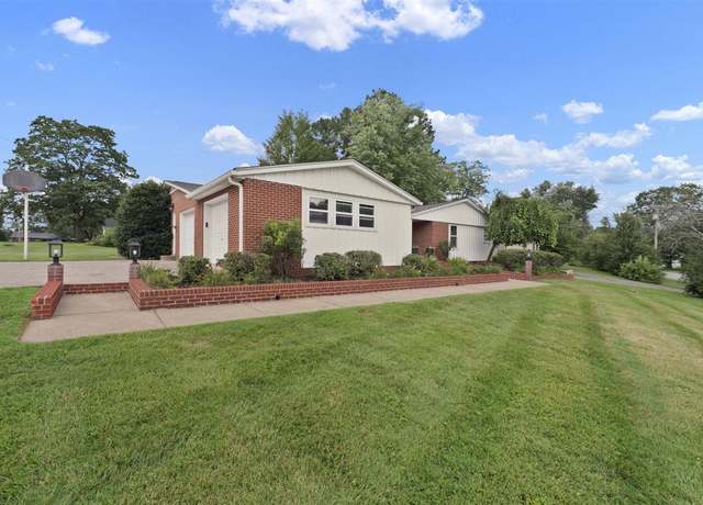 Property at 301 Norris Ct, Glasgow, KY 42141, 3 beds, 2.5 baths