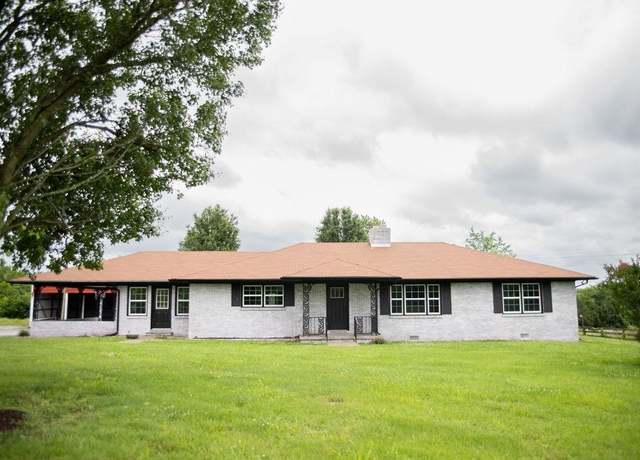 Property at 665 Proctor Mill Rd, Russellville, KY 42276, 4 beds, 2 baths
