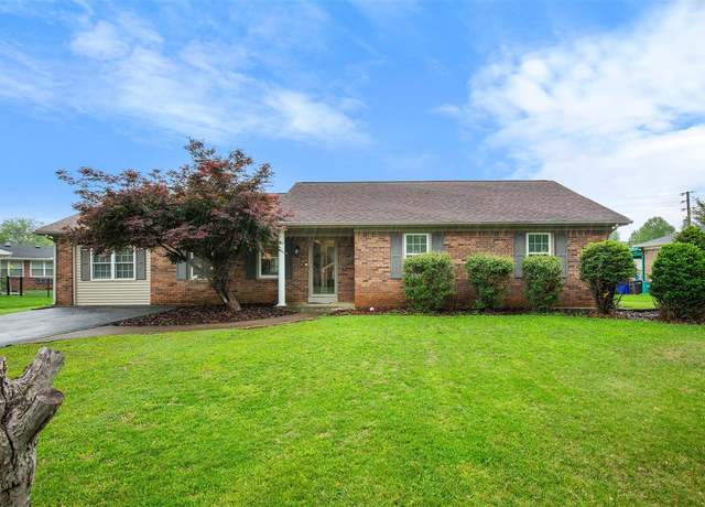 Property at 2520 Thoroughbred Dr, Bowling Green, KY 42104, 4 beds, 2 baths