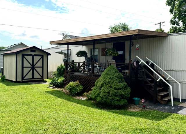 Property at 1856 Loop Dr, Bowling Green, KY 42101, 3 beds, 1.5 baths