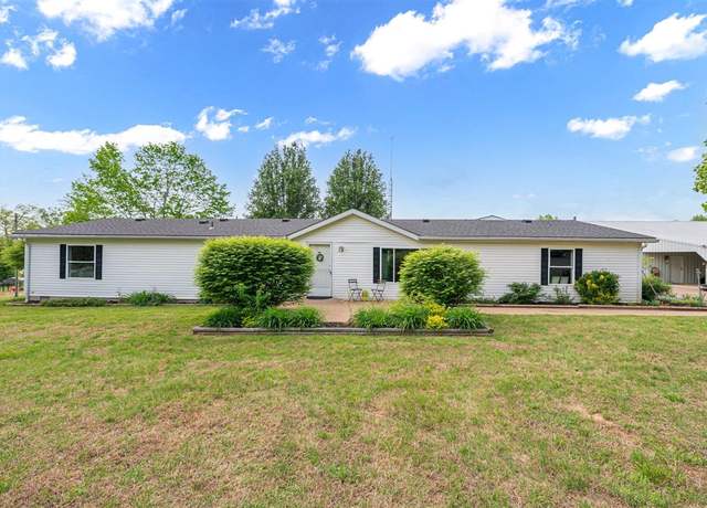 Property at 305 Slim Island Rd, Bowling Green, KY 42101, 4 beds, 2 baths