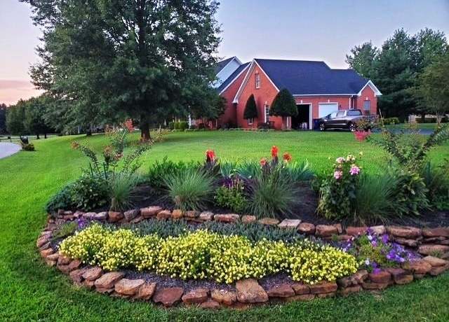 Property at 218 Cambridge Grove Cir, Alvaton, KY 42122, 3 beds, 2 baths