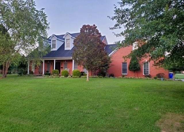 Property at 218 Cambridge Grove Cir, Alvaton, KY 42122, 3 beds, 2 baths