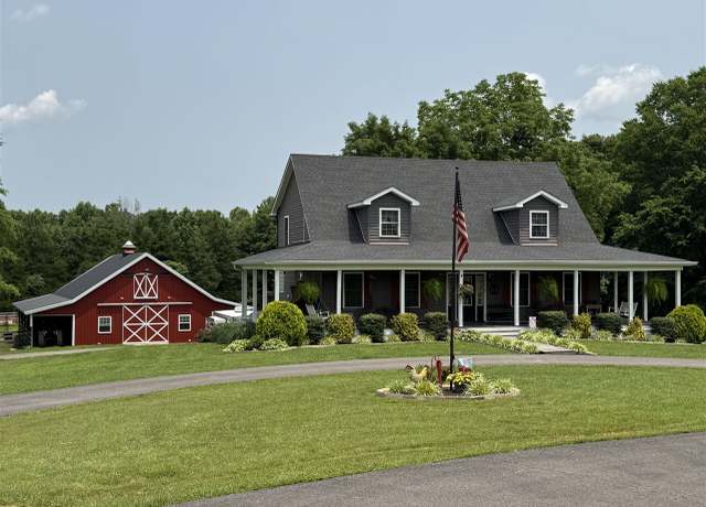 Property at 240 Willow Oak Ln, Scottsville, KY 42164, 3 beds, 3 baths
