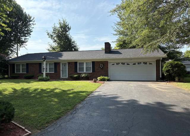 Property at 1729 Karen Cir, Bowling Green, KY 42104, 3 beds, 1.5 baths