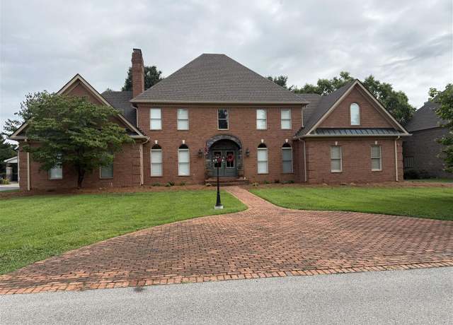 Property at 1812 Todd Trace Ct, Bowling Green, KY 42103, 4 beds, 3.5 baths