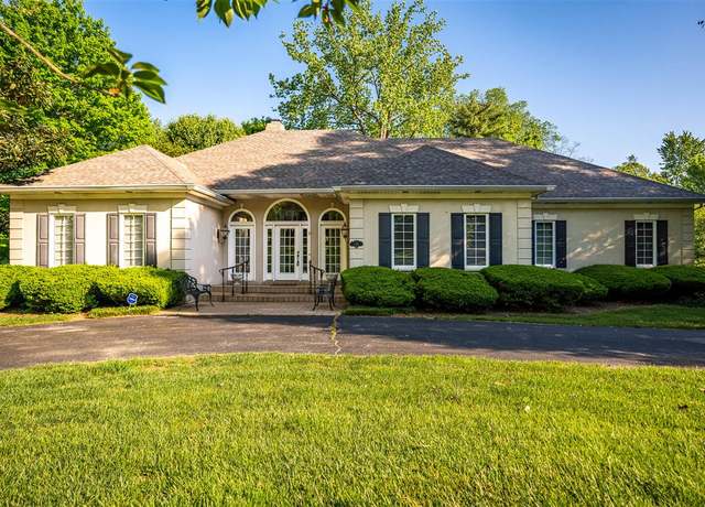 Property at 210 Daleview Cir, Russellville, KY 42276, 4 beds, 2.5 baths