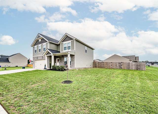 Property at 2904 Stagner Ln, Bowling Green, KY 42104, 5 beds, 2.5 baths