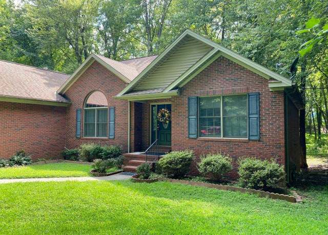 Property at 3140 Cherrywood Dr, Owensboro, KY 42303, 4 beds, 3 baths