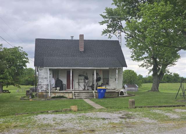 Property at 689 Lost City Spur Rd, Russellville, KY 42276, 3 beds, 1 bath