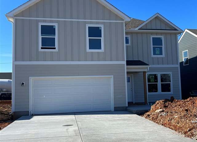 Property at 435 Standard Ave, Bowling Green, KY 42101, 5 beds, 3.5 baths
