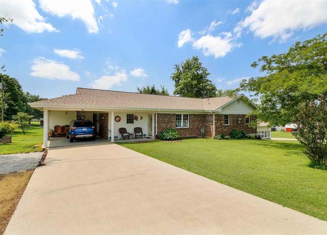 Property at 509 New St, Horse Cave, KY 42749, 4 beds, 3 baths
