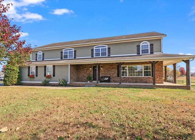 Property at 627 Farmer Ln, Bowling Green, KY 42104, 6 beds, 3.5 baths