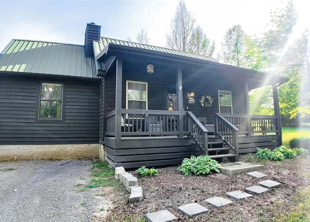 Property at 158 Carver Dr, Scottsville, KY 42164, 2 beds, 2 baths