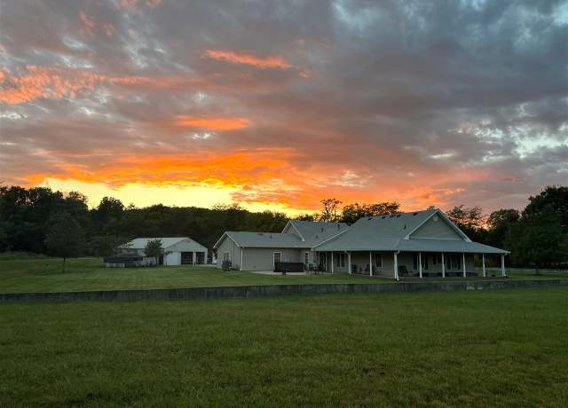 Property at 143 Nathan Ln, Russellville, KY 42276, 4 beds, 3.5 baths