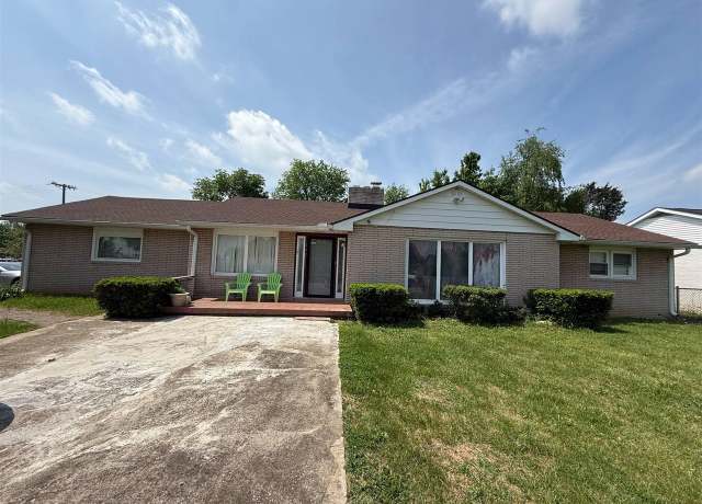 Property at 102 Robin Rd, Bowling Green, KY 42101, 3 beds, 2 baths