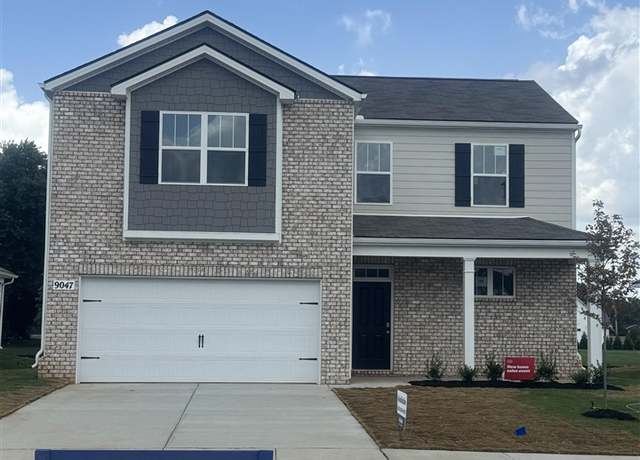 Property at 9047 Bluestem Cir, Bowling Green, KY 42104, 4 beds, 2.5 baths