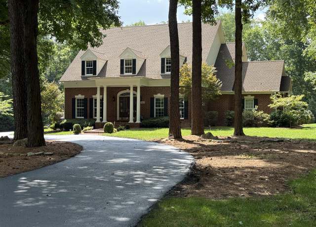 Property at 840 Covington Grove Blvd, Bowling Green, KY 42104, 6 beds, 4 baths