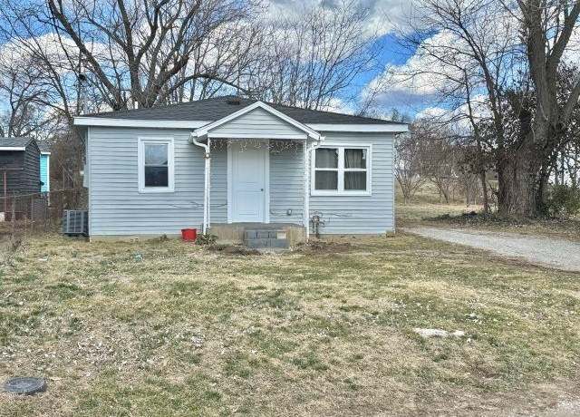 Property at 408 Pearl St, Bowling Green, KY 42101, 6 beds, 3 baths