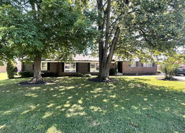 Property at 334 Pawnee Ct, Bowling Green, KY 42103, 4 beds, 3 baths