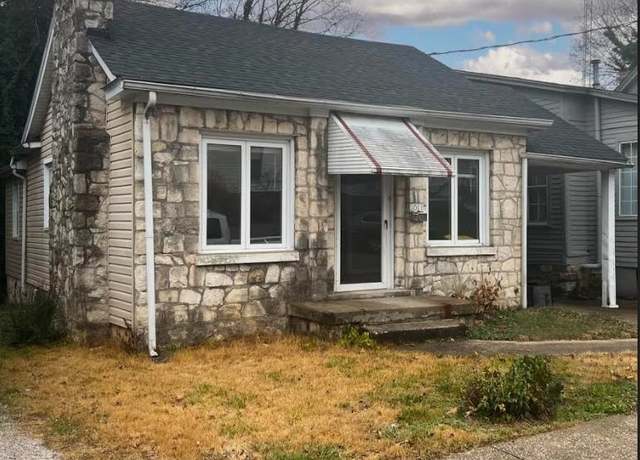 Property at 1011 Park St, Bowling Green, KY 42101, 2 beds, 1 bath