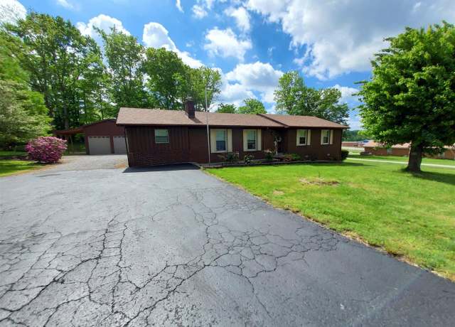 Property at 104 Skyline Dr, Edmonton, KY 42129, 4 beds, 1.5 baths
