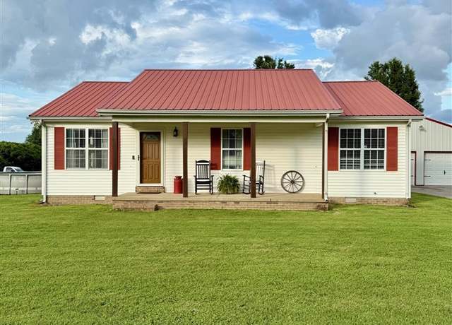 Property at 490 Dover Church Rd, Scottsville, KY 42164, 3 beds, 2 baths