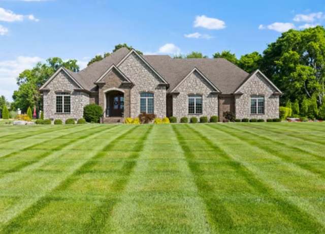 Property at 1162 Teal St, Bowling Green, KY 42104, 6 beds, 5.5 baths