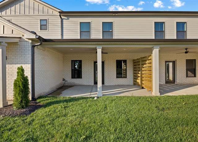 Property at 512 Old Lovers Ln, Bowling Green, KY 42103, 3 beds, 2.5 baths