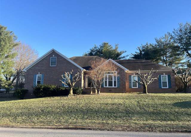 Property at 310 Deer Meadow Ave, Bowling Green, KY 42103, 3 beds, 2 baths