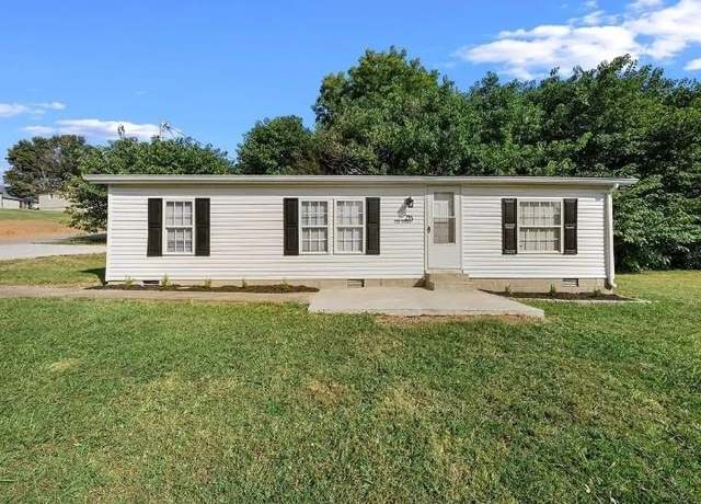Property at 214 Lee St, Glasgow, KY 42141, 3 beds, 2 baths