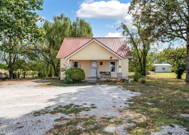 Property at 102 Schweizer Rd, Franklin, KY 42134, 3 beds, 0.5 baths