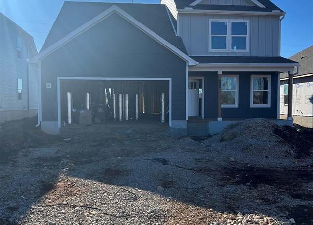 Property at 489 Standard Ave, Bowling Green, KY 42101, 4 beds, 2.5 baths