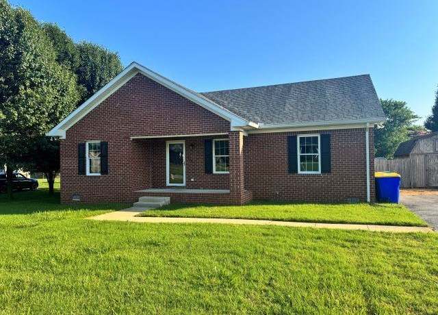 Property at 702 Tyler St, Franklin, KY 42134, 3 beds, 2 baths