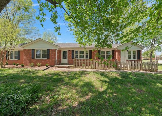 Property at 225 Maplemere Dr, Bowling Green, KY 42103, 5 beds, 3 baths