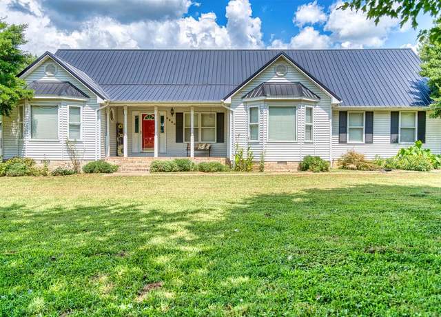 Property at 5990 Clarksville Rd, Russellville, KY 42276, 3 beds, 2 baths