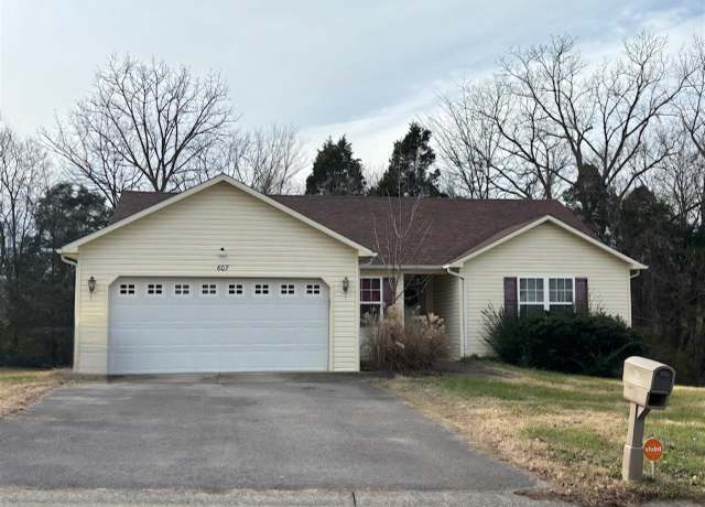 Property at 607 Fern Hill St, Bowling Green, KY 42101, 3 beds, 2 baths