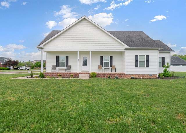 Property at 901 E Hampton Ct, Franklin, KY 42134, 4 beds, 2 baths