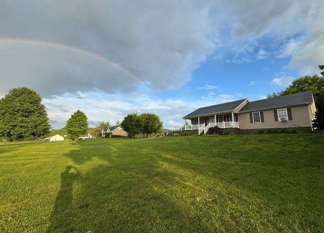 Property at 105 Wimpee Smith Rd, Rockfield, KY 42274, 3 beds, 2 baths