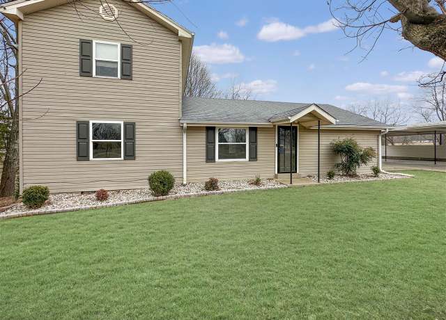 Property at 322 Pleasant Hill Rd, Bowling Green, KY 42103, 3 beds, 2 baths