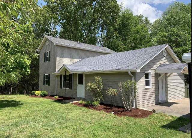 Property at 322 Pleasant Hill Rd, Bowling Green, KY 42103, 3 beds, 2 baths