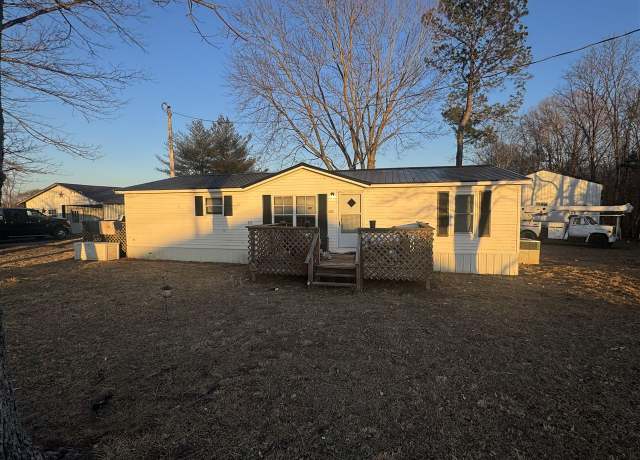 Property at 670 Walkers Chapel Rd, Adolphus, KY 42164, 3 beds, 2 baths
