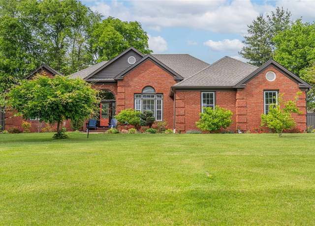 Property at 32 Hightower Ct, Bowling Green, KY 42103, 4 beds, 2 baths