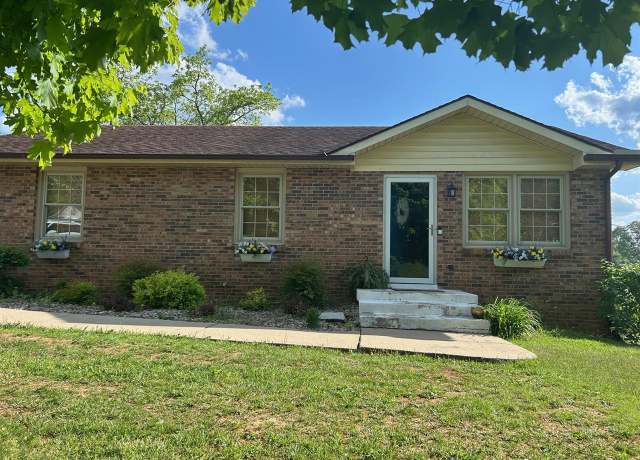 Property at 651 Franklin Rd, Scottsville, KY 42164, 3 beds, 1.5 baths